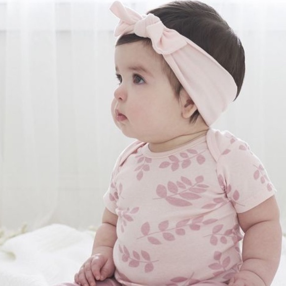 Baby girl clothes bundle of 6 - new! - onesies - headband bows - diaper covers - Picture 3 of 8